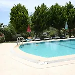 Aparthotel Paradise Garden Evleri